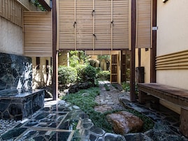 【東京都の人気銭湯】「中延温泉 松の湯」は都心で天然温泉が楽しめる。本格ロッキーサウナも完備