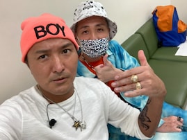 スリムクラブ真栄田、“タトゥー”を披露！ 「その歳でやることじゃないんよw」「とても似合ってます」