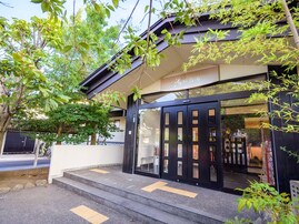 【東京都の人気スーパー銭湯】「スーパー銭湯 湯処葛西」は圧倒的コスパで開放感ある露天風呂を楽しめる