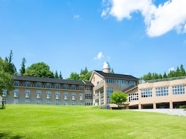 【楽天トラベルスーパーSALE】「フォレストリゾート 猪苗代 四季の里」が今だけ特別価格に！ 磐梯山麓の自然に包まれる温泉宿【3月12日】