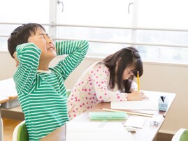 【佐々木正美さんの教え】「よくできたね」ほめすぎは逆効果？ わが子の苦手を悪化させる親のNG行動