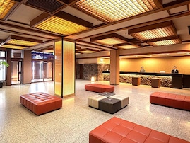 【山口県の人気ホテル】「萩温泉郷 源泉の宿・萩本陣」は14種類の湯めぐりと絶景足湯が楽しめる宿