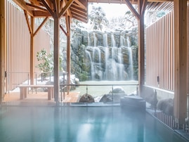 【楽天トラベルスーパーSALE】「天童温泉 美味求真の宿 天童ホテル」が今だけ特別価格に！ 滝を望む露天風呂と美人の湯【3月16日】