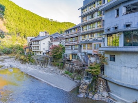 名湯百選の中で、好き＆行ってみたい「和歌山県の温泉」ランキング！ 2位「龍神温泉」、1位は？【2026年調査】