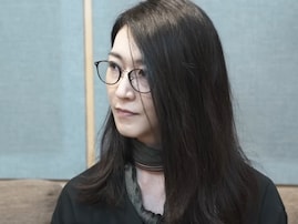 「なんでこんなに人妻感あんねん」モナキ、メンバーが「マダムすぎる」「美しすぎて草」と話題に！