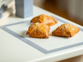 新年度のあいさつで贈りたい「千葉県のお土産」ランキング！ 2位「楽花生パイ」を抑えた1位は？【2026年調査】