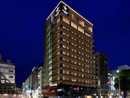 【兵庫県の人気ホテル】「カンデオホテルズ神戸トアロード」は天空のスパと洗練の空間が魅力