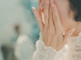 「経済的理由が主にです」53歳女性、年金受給の親と実家暮らし。生活費を明かす