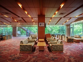 【秋保温泉の人気ホテル】「仙台 秋保温泉 華乃湯」は自家源泉の湯めぐりと美食を楽しむ宿