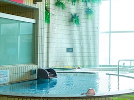 【埼玉県の人気スーパー銭湯】「おふろcafe ハレニワの湯」は23時間営業で1日まったり過ごせる施設。7つのお風呂や仮眠ブースでリフレッシュ