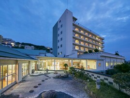 【楽天トラベルセール】「白浜温泉 紀州半島」が特別価格で登場中