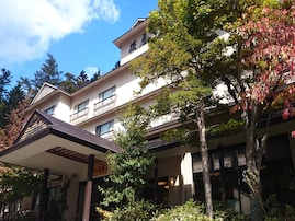 【楽天トラベルセール】栃木県「奥日光湯元温泉 湯元板屋」が特別価格で登場中