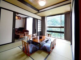 【楽天トラベル×スーパーDEAL】「せせらぎの宿 鬼怒川温泉 ホテル万葉亭」が実質30％引き！渓流を望む露天風呂と美肌の湯【3月27日】