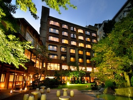 【山形県の人気ホテル】「天童温泉 ほほえみの宿 滝の湯」は山形の恵みと温かなもてなしが魅力