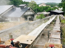 【宮城県の人気日帰り温泉】「中山平温泉 しんとろの湯」は「うなぎ湯」と称される名湯施設。驚きのトロトロ湯でリラックス