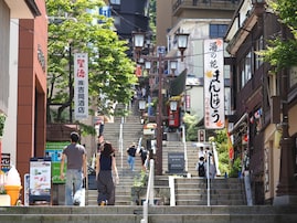 春に行きたいと思う「群馬県の旅行先」ランキング！ 2位「伊香保温泉」を抑えた1位は？【2026年調査】
