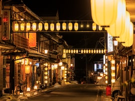 【奈良県】「提灯の明かりがノスタルジック…」幻想的な“関西の軽井沢”「大峯山洞川温泉」の魅力とは？