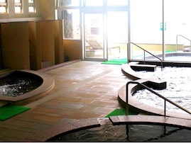 【佐賀県の人気日帰り温泉】「玄海海上温泉パレア」は開放的な露天風呂で仮屋湾の絶景を一望できる施設