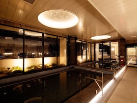 【大阪府の穴場日帰り温泉】「天然温泉 ひなたの湯」は地上14階の天空露天風呂が魅力の施設。天然温泉でリラックス