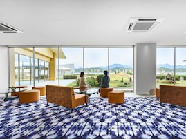 【楽天トラベル春夏フェア】和歌山県「太地温泉 花いろどりの宿 花游」が最大21％オフ！ 本格フレンチと熊野の食材を味わう美食リゾート【4月17日】