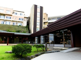 グルメも楽しめると思う「富山県の温泉地」ランキング！ 2位「氷見温泉郷」を抑えた1位は？【2026年調査】