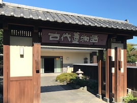 【埼玉県の穴場日帰り温泉】「行田天然温泉 古代蓮物語」は観光ついでにリフレッシュできる施設。美肌の湯と豊富な湯船でリラックス