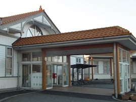 【山形県の人気日帰り温泉】「ぽっぽの湯」は庄内平野の大パノラマを楽しめる施設。源泉かけ流しの強塩温泉でぽかぽかに