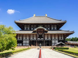 春に行きたいと思う「奈良県の旅行先」ランキング！ 2位「東大寺」を抑えた1位は？【2026年調査】