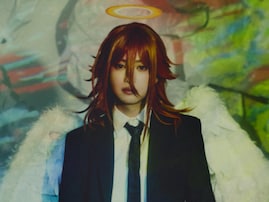 「解釈一致すぎて爆死」イケメン俳優、舞台『チェンソーマン』のキャラビジュに反響！ 「本人じゃん」