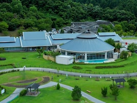 【奈良県の人気日帰り温泉】「大宇陀温泉あきののゆ」は県内最高値レベルのpH値を誇る施設。美肌の湯と薬草風呂でリラックス