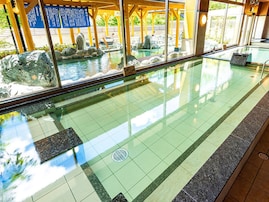 【神奈川県の人気スーパー銭湯】「RAKU SPA 鶴見」は多彩なお風呂が楽しめる施設。コミック2万冊も読み放題！