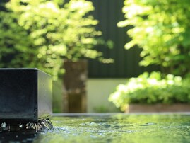 【富山県の人気日帰り温泉】「凧温泉」は好きな音楽が流れゆっくり寛げる施設。4段階の温度設定の温泉でリラックス
