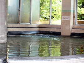 【佐賀県の人気日帰り温泉】「きゅうらぎ温泉 佐用姫の湯」は県内屈指の「美肌の湯」が自慢。岩盤浴や週替わりの香風呂でリフレッシュ