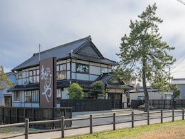 【氷見温泉郷の人気ホテル】「天然温泉 浜辺の宿あさひや」は氷見の海の幸と貸切天然温泉を存分に堪能できる宿