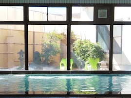 【富山県の人気スーパー銭湯】「スパ・アルプス」は北アルプスの天然水が自慢。飲用も可能な極上の水風呂でリラックス