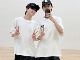 「なにこれやばいやばいやばい」高橋恭平＆大橋和也、“リハ着お揃い”ショット公開「ここまで一緒なのすごい」