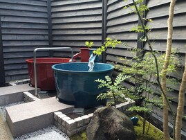 【広島県の人気日帰り温泉】「天然温泉 うら湯」は豊富な湯量の天然温泉が魅力の施設。フィンランドサウナでリラックス