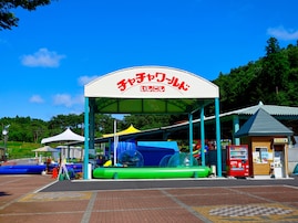 【宮城県】入園無料あり＆乗り物100円から！ 穴場の遊園地から東北最大級まで。コスパ抜群の遊園地3選