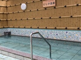 【北海道の人気銭湯】「にしき温泉」は多彩な浴槽と2種類のサウナがそろった人気の銭湯。開放感ある源泉かけ流し浴が魅力