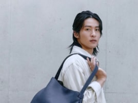 「心臓鷲掴み」目黒蓮、イケメンショットにファンもん絶「あまりにもかっこよすぎて語彙力が消えました」