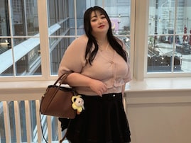 「体重110kgでも足出してますから」人気インフルエンサー、美脚ショット公開！ 「この人すごく可愛い」