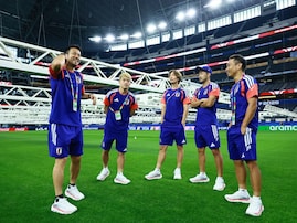 「信じてるから、楽しんで」堂安律、W杯初戦直前、長友佑都らとの貴重なオフショットに「律さん頼んだ！」