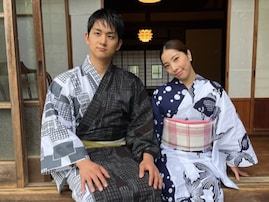 「昭和初期の新婚家庭みたい」“りくりゅう”三浦璃来＆木原龍一、浴衣姿の2ショットに「美男美女」の声