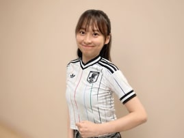 「狙ってんな〜w」影山優佳、“これが噂のピチユニネキ”姿に反響「男ウケに全振りで草」「やっぱこの子頭いいわ」