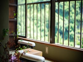 【老神温泉の人気ホテル】「老神温泉 伍楼閣」は絶景の混浴露天風呂と地産地消の会席料理が魅力