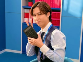 「経理がピッタリすぎる」Snow Man・阿部亮平、会社員風のスーツ姿を披露！ 「イケメンと美女しかいない」