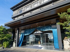 【原鶴温泉の人気ホテル】「原鶴温泉 泰泉閣」はW美肌の湯と筑後の恵みを堪能する充実ステイ