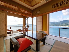 「油谷湾温泉 ホテル楊貴館」が売れ筋1位を獲得！ 一面に広がる海の絶景とトロトロの湯で肌がスベスベになる宿