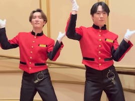 「脚長くないですか…？」Snow Man・渡辺翔太＆宮舘涼太、長過ぎる脚に反響！ 「スタイル、すごっ」