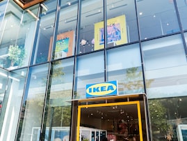 「リピート買いしまくりで8個くらい使ってます」IKEA“ENUDDEN エヌーデン”のドアハンガーが便利。壁に穴を開けずに設置可能